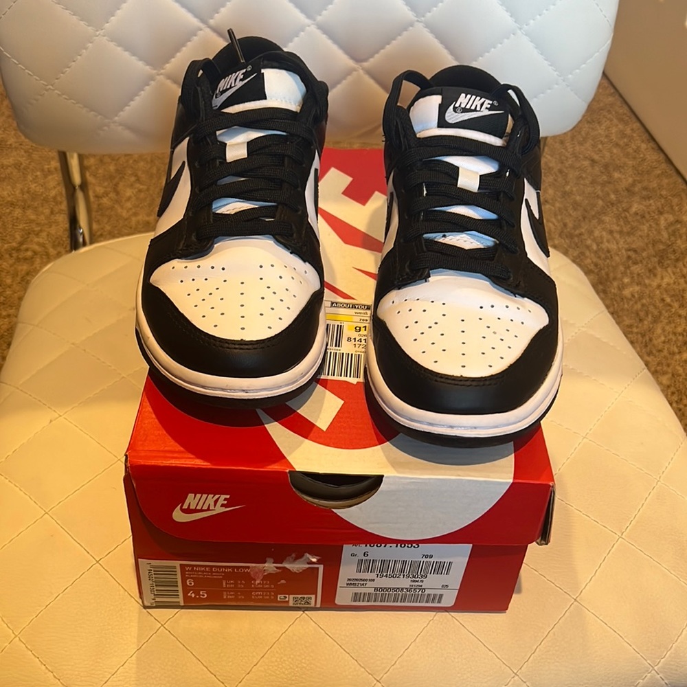 Nike Dunk Low Panda